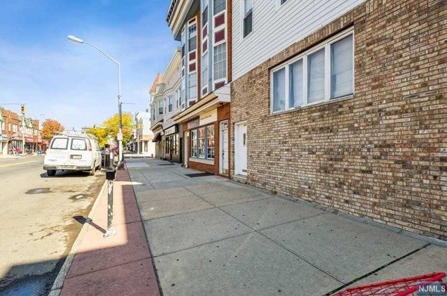886 Broadway, Bayonne, NJ 07002