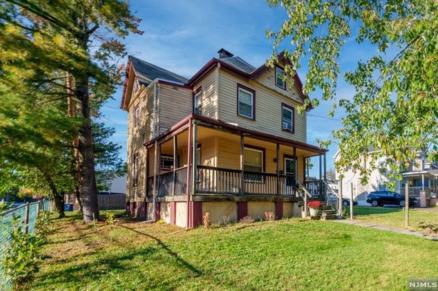 601 7th St, Plainfield, NJ 07060-2127