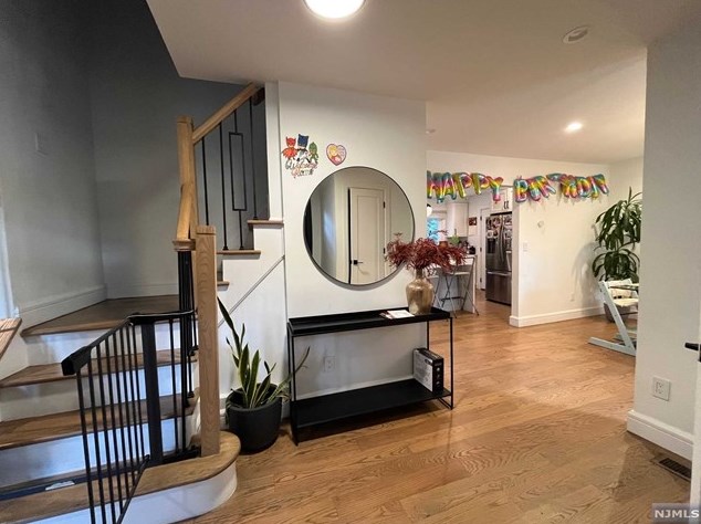 87 Columbus Dr, Tenafly, NJ 07670