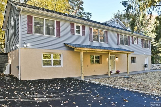 24 Pleasant Hill Rd, Dover, NJ 07869