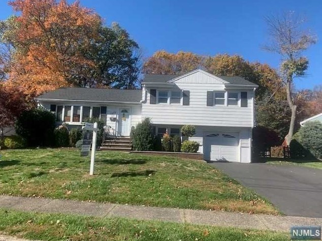 86 Dorchester Rd, Emerson, NJ 07630
