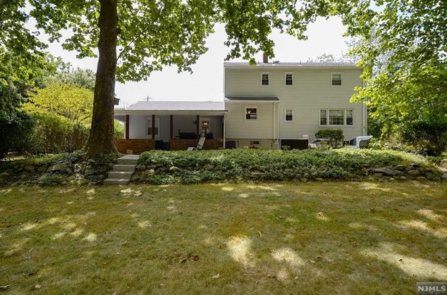 5 N Middletown Rd, Montvale, NJ 07645