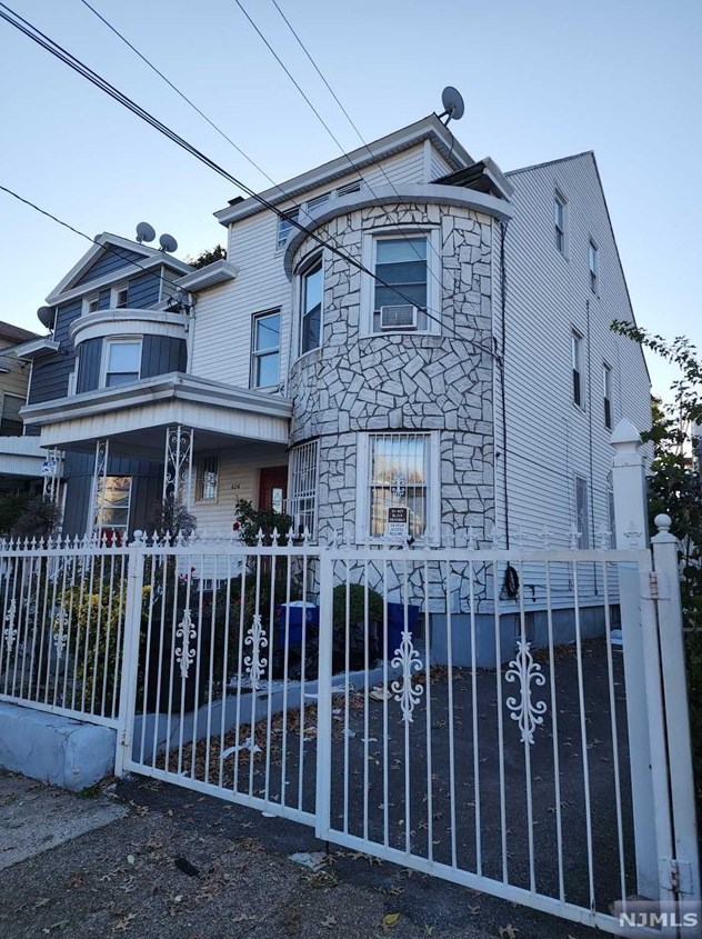 624-626 Madison Ave, Paterson, NJ 07514