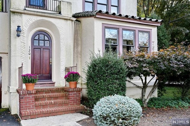 120 Hackensack Ave, Harrington Park, NJ 07640