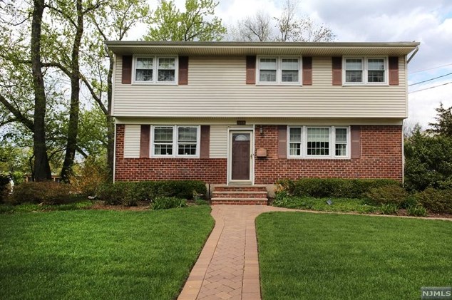 339 New Bridge Rd, N Milford, NJ 07646