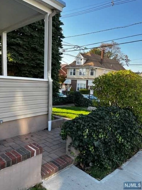 30 Summit Ave, Elmwood Park, NJ 07407