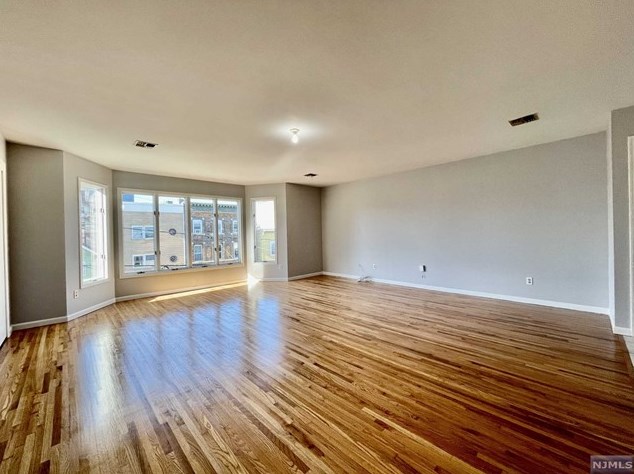 27 Monroe St #2, Newark, NJ 07105