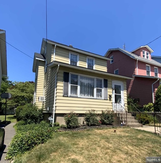251 Page Ave, Lyndhurst, NJ 07071