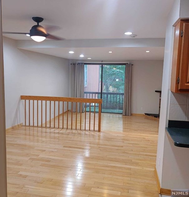 505 Teal Plz, Secaucus NJ  07094-2215 exterior