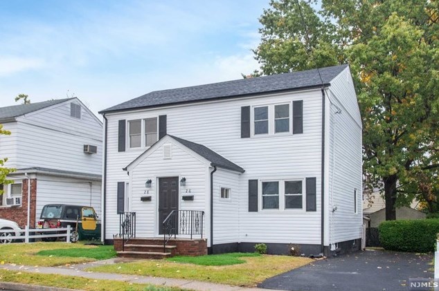 26 Howard St, Lodi NJ  07644-1411 exterior