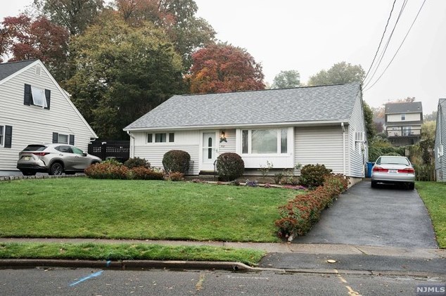 461 Riverside Terrace, Rutherford, NJ 07070