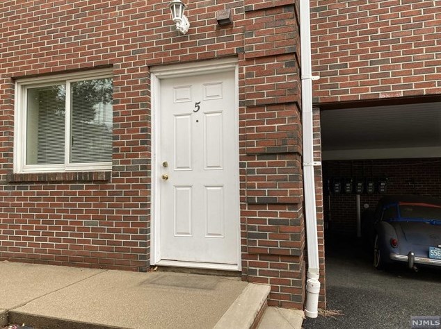 308 Hackensack St #5, Carlstadt, NJ 07072