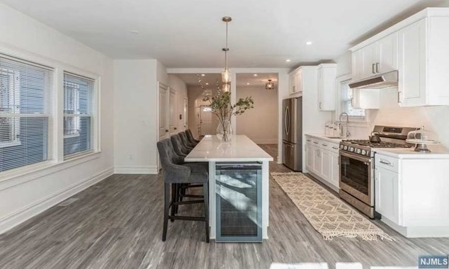 76 Willoughby St, Newark, NJ 07112