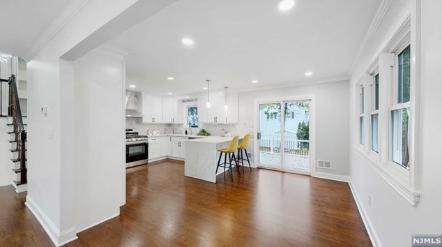 202 Ackerman Ave, Emerson, NJ 07630-1562