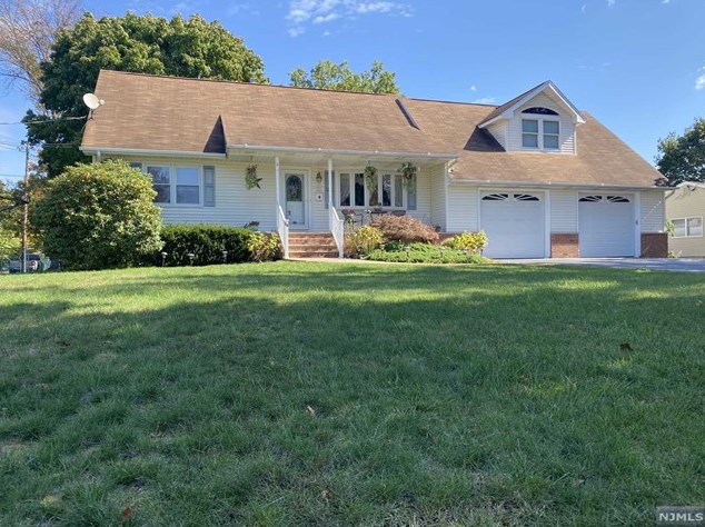 18 Parkway, Pequannock Township, NJ