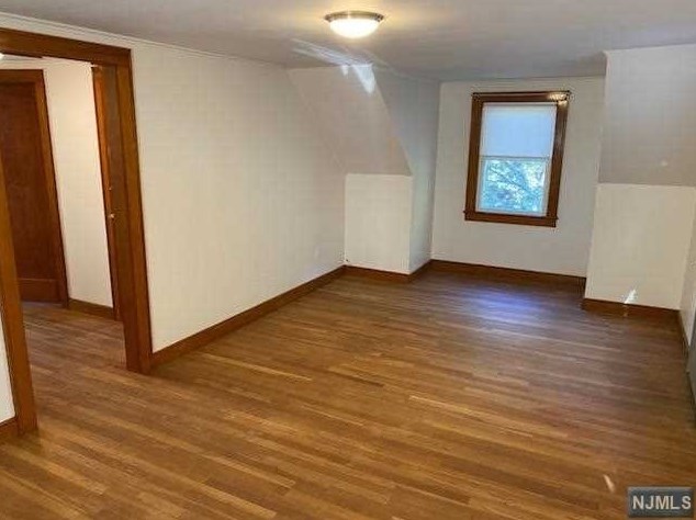 10 Maple Ave, Waldwick, NJ 07463