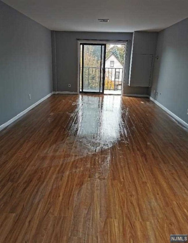99 Teaneck Rd #305, Ridgefield Park, NJ 07660