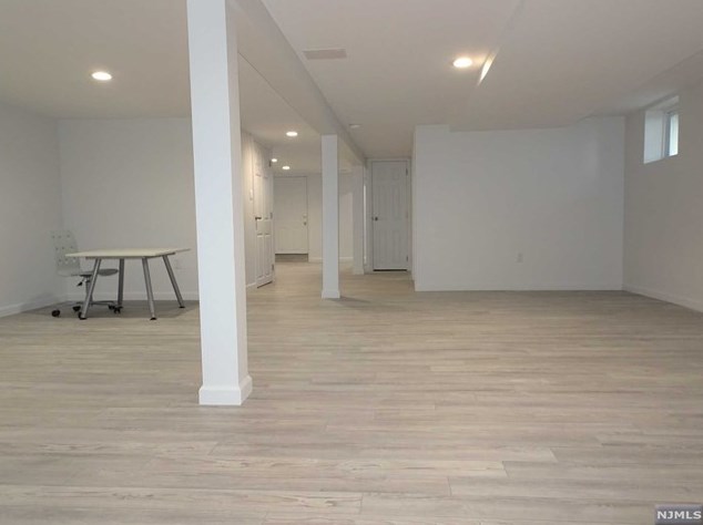 41 8 St, Clifton NJ 07011-1775 exterior