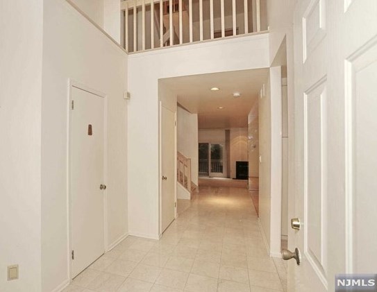 229 Westervelt Ln #229, Mahwah, NJ 07430
