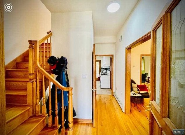 702 Grove Ave, Cliffside Park, NJ 07010