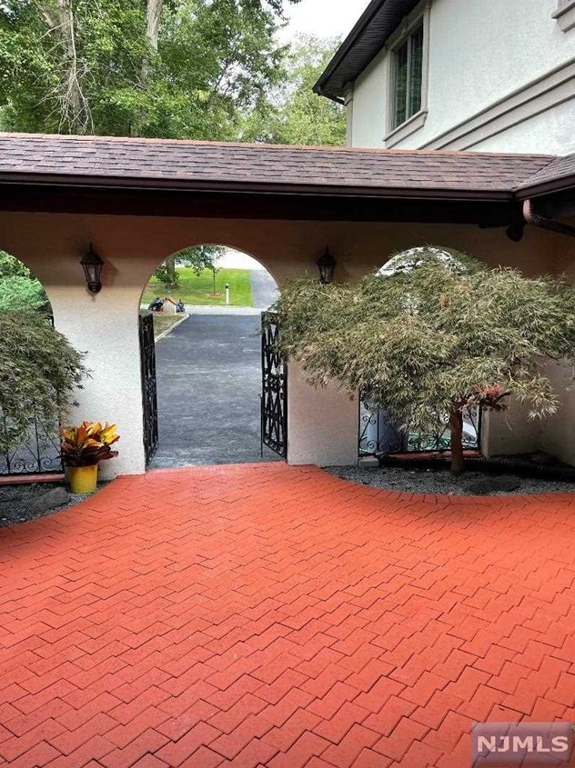 550 Edward St, Westwood, NJ 07675-6046