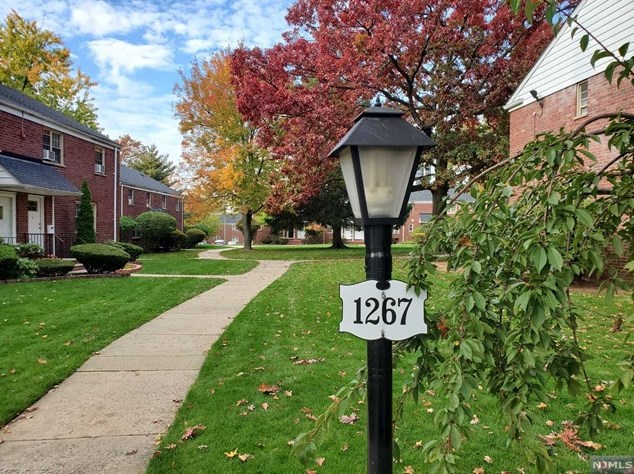 1267 Anderson Ave #21, West Fort Lee, NJ 07024