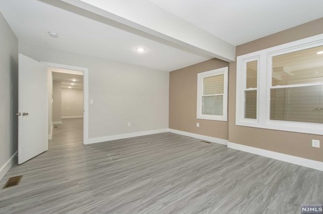 26 Tillinghast St, Newark NJ  07108-1719 exterior