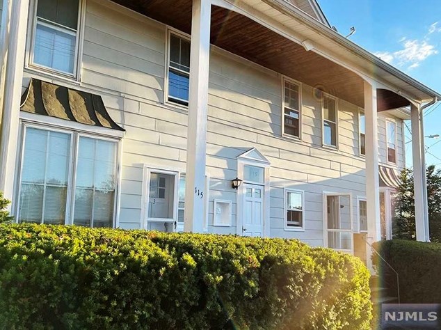 115 W Allendale Ave #4, Allendale, NJ 07401