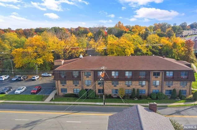 25 Market St #8c, Saddle Brook, NJ 07663