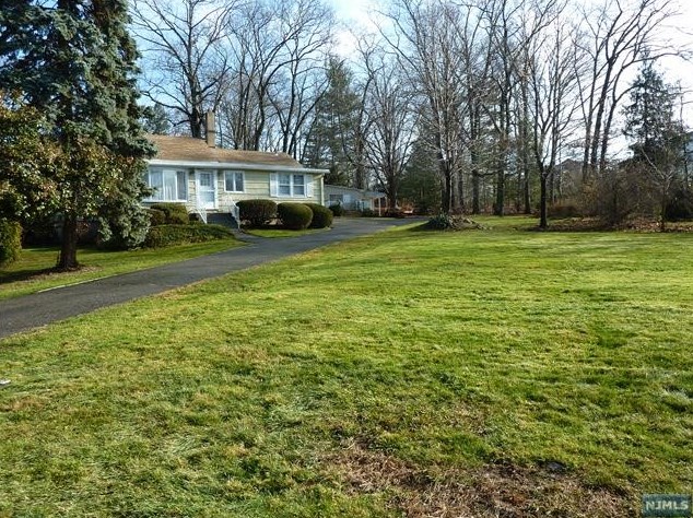 550 Manchester Ave, Paterson, NJ 07508