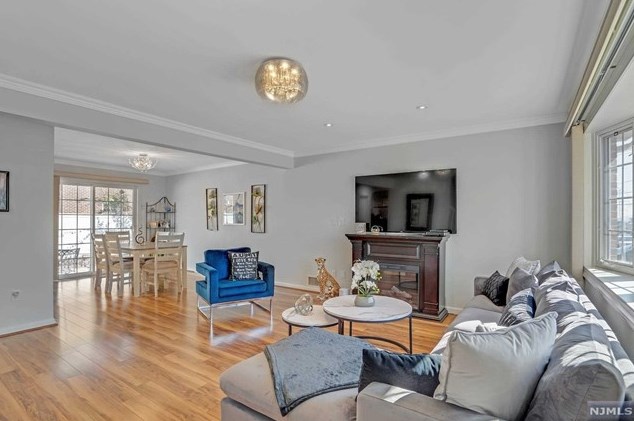 16 Pulaski Dr, North Arlington, NJ 07031