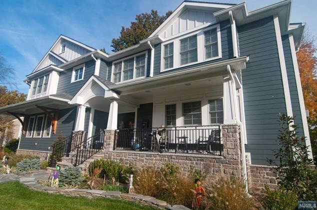 110 Lowell Rd, Ridgewood, NJ 07452