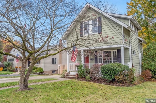 127 Lexington Ave, Westwood, NJ 07675