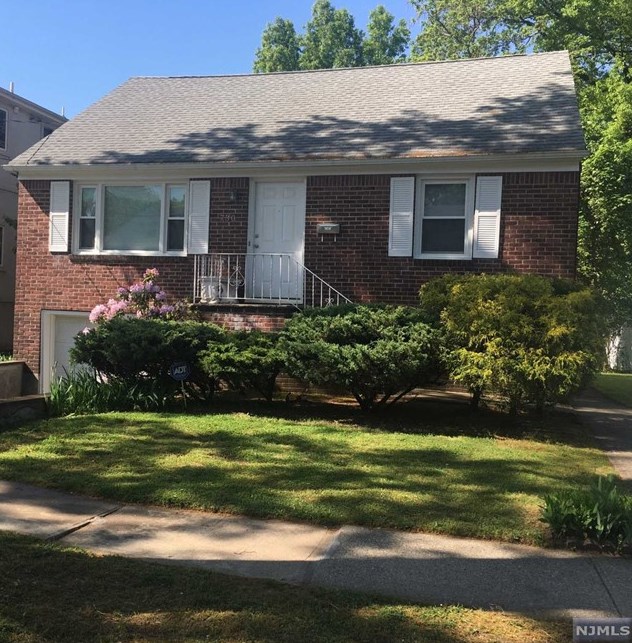 730 Clark Ave, Ridgefield, NJ 07657