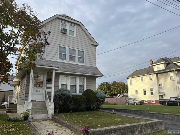 314 Union St, Carlstadt, NJ 07072
