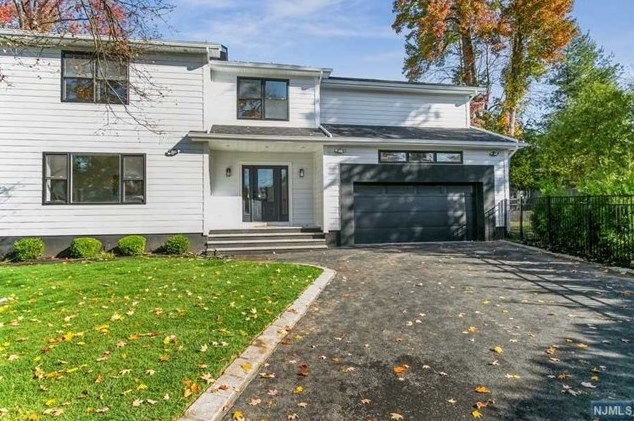 44 Merritt Ave, Cresskill, NJ 07626