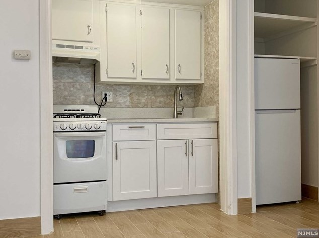 3071 Edwin Ave #3d, West Fort Lee, NJ 07024