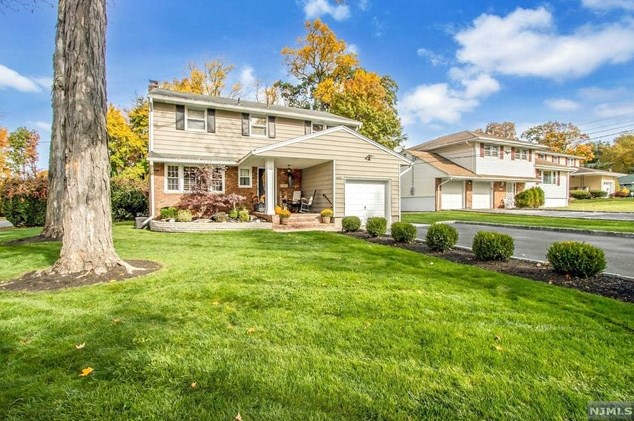 408 Martin Pl, N Milford, NJ 07646