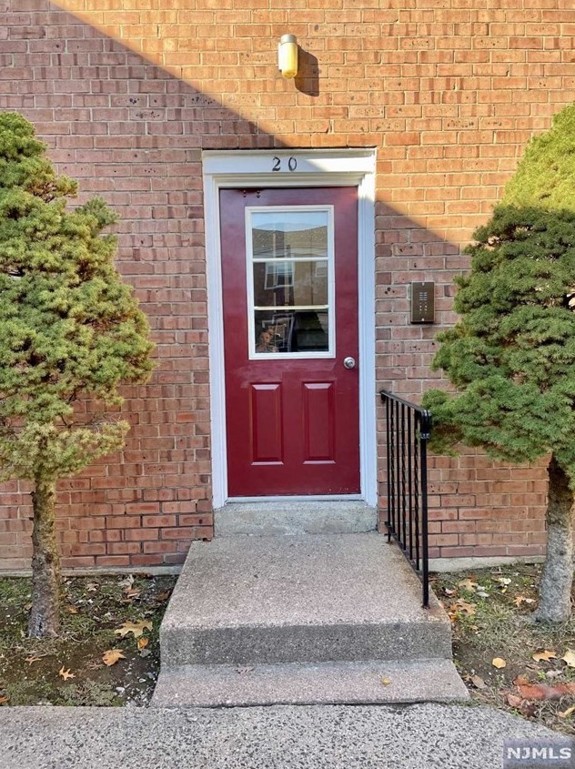 20 Rolling Ridge Rd #d, Montvale, NJ
