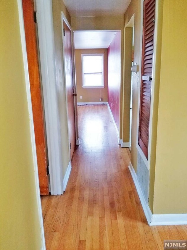 60 Corabelle Ave, Lodi NJ  07644-1605 exterior