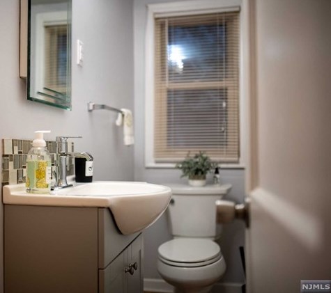 408 Watsessing Ave #2, Bloomfield, NJ 07003