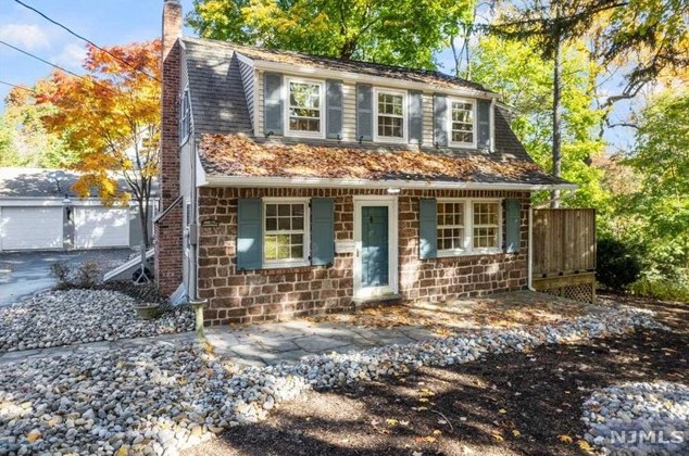 840 Lotus Ave, Oradell, NJ 07649