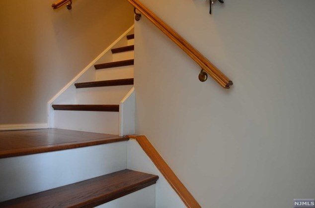 1354 Paddington Rd, Mahwah, NJ 07430