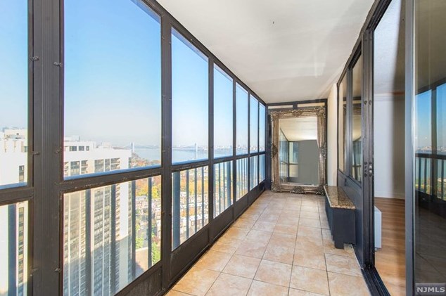 300 Winston Dr #2707, Cliffside Park, NJ 07010