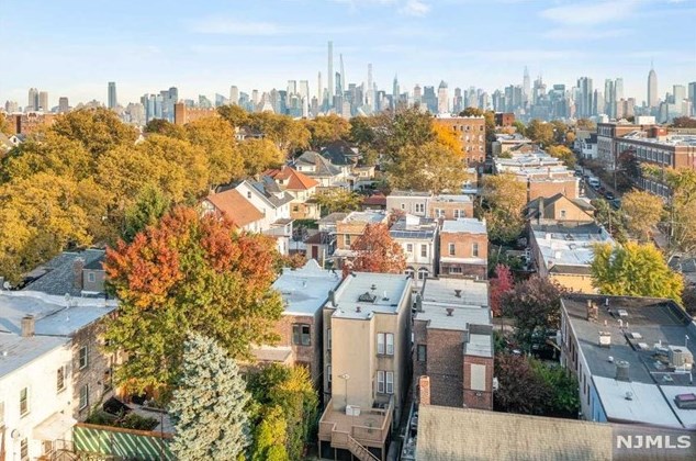 5 Grauert Pl, Union City, NJ 07086