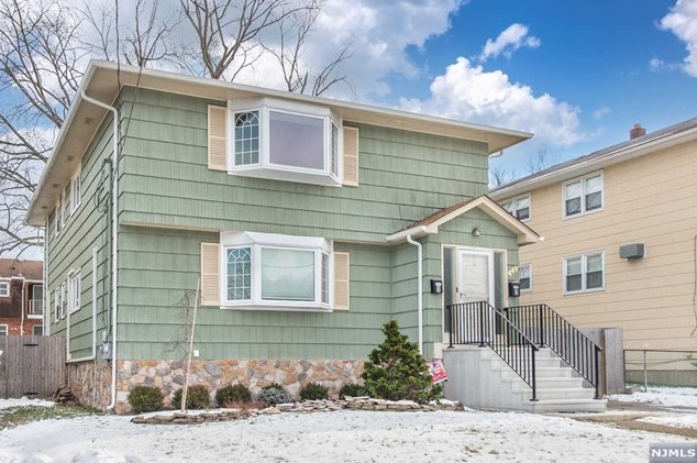 449 Midland Ave, Pompton Falls, NJ 07442
