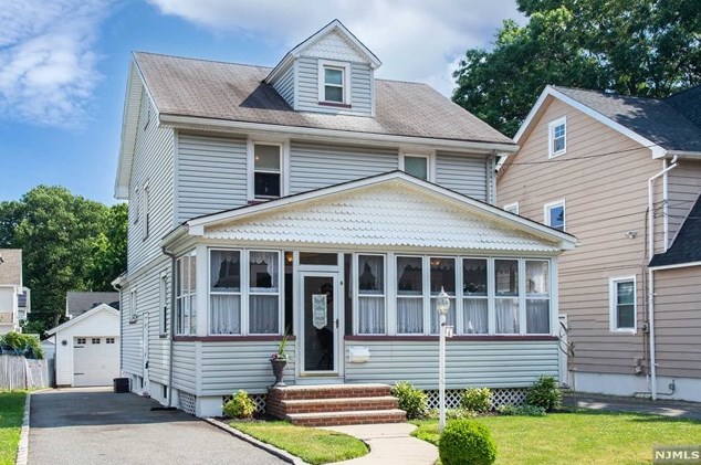 6 Barnes Pl, Bloomfield, NJ 07003