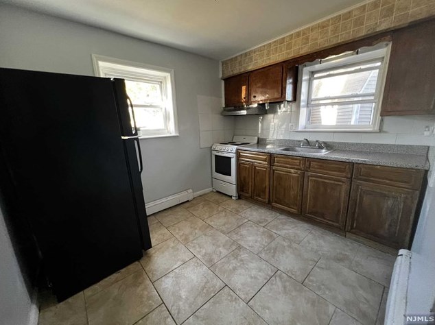 60 S Main St #8a, Lodi, NJ 07644