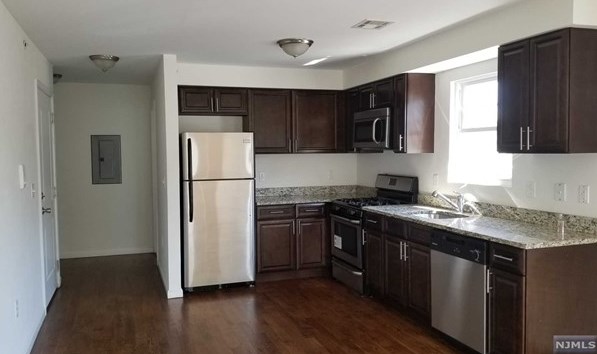 193 N 7th St #2, Newark, NJ 07107