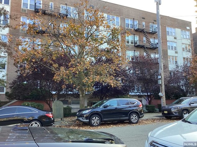 2160 Center Ave Apt 2u, West Fort Lee, NJ